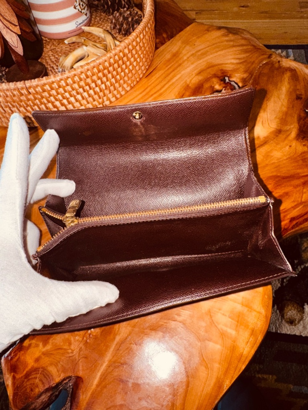 Louis Vuitton
 Damier Ebene Pattern Sarah Wallet - Picture 8 of 17